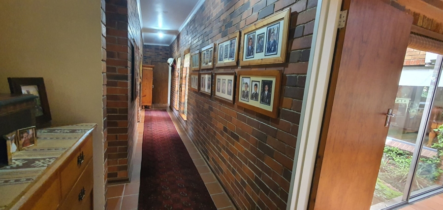 4 Bedroom Property for Sale in Brandwag Free State